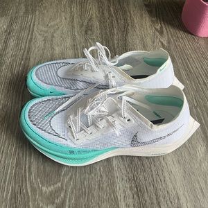 NIKE Women’s ZOOMX VAPORFLY NEXT% 2 Aurora Green Size 8